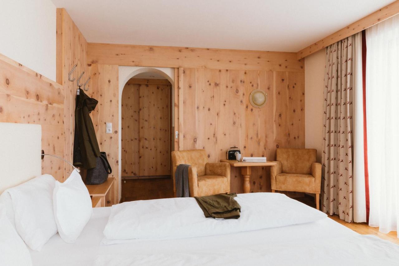Gartenhotel Linde 4 Sterne Superior Ried im Oberinntal Kültér fotó