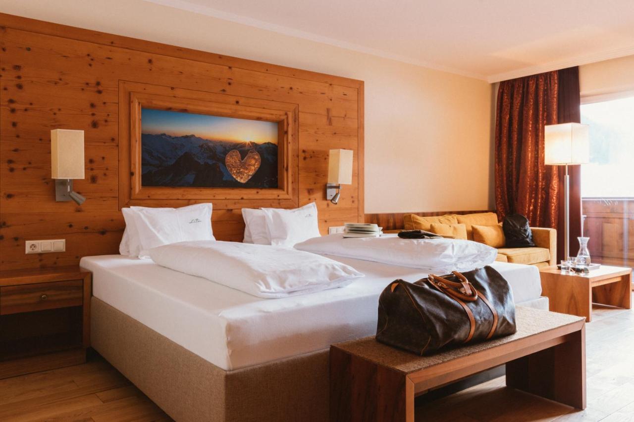 Gartenhotel Linde 4 Sterne Superior Ried im Oberinntal Kültér fotó