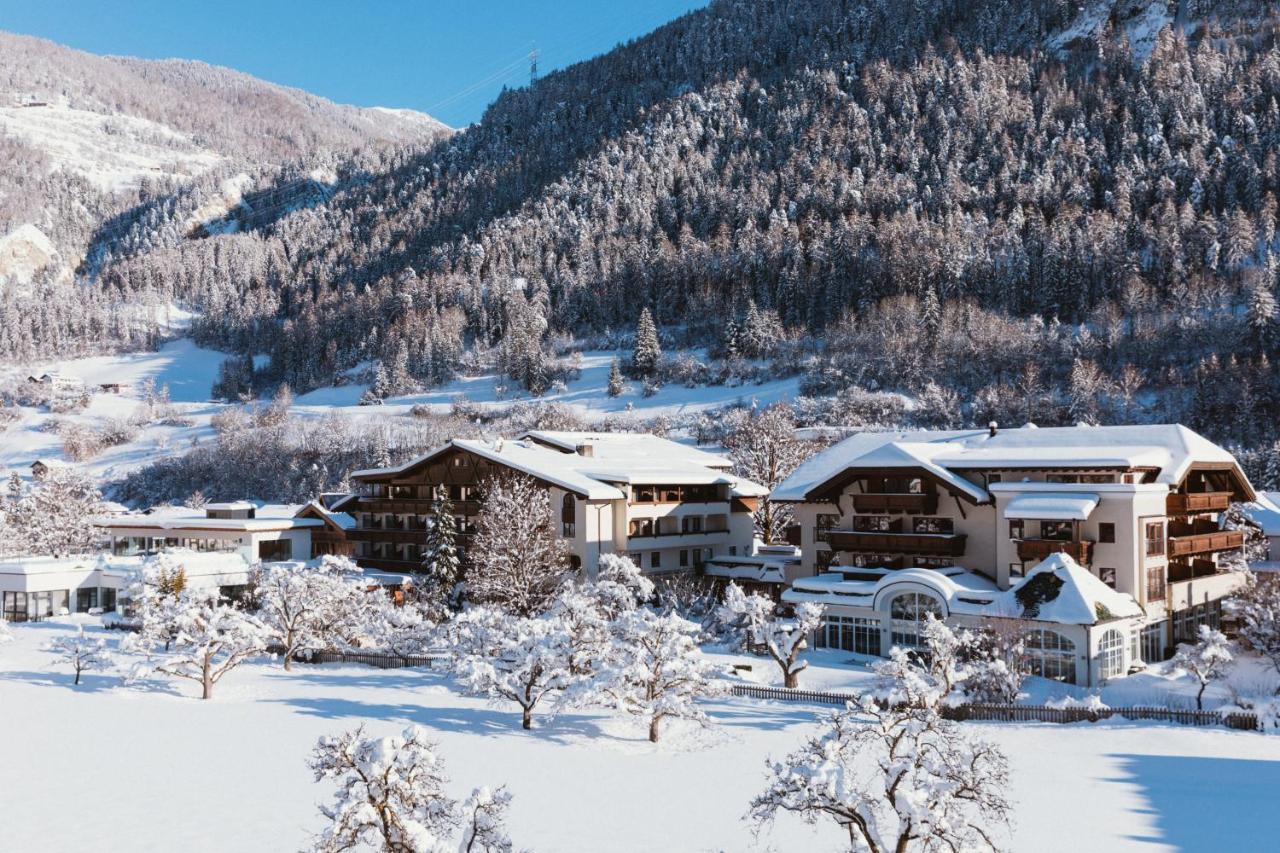 Gartenhotel Linde 4 Sterne Superior Ried im Oberinntal Kültér fotó