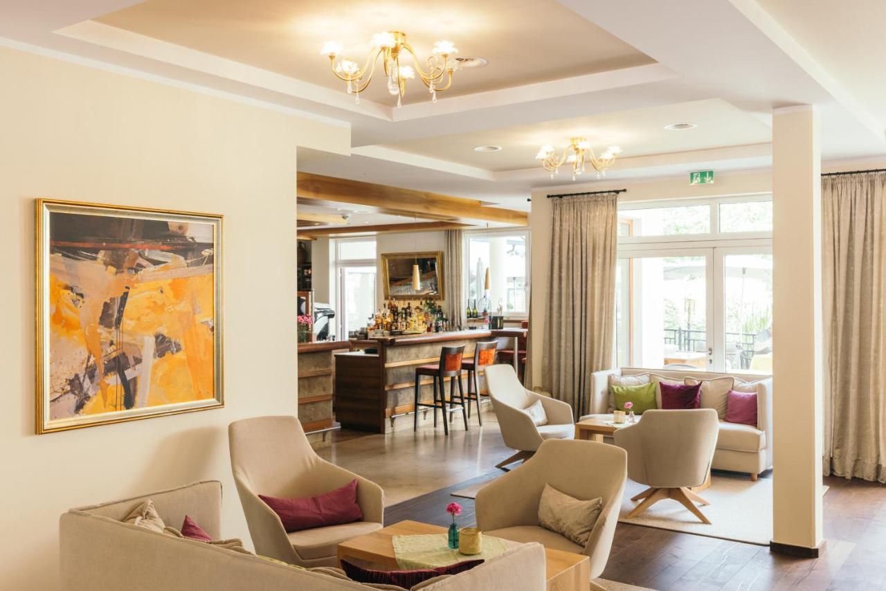 Gartenhotel Linde 4 Sterne Superior Ried im Oberinntal Kültér fotó
